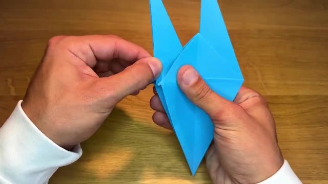 چگونه یک بال کاغذی بسازیم؟ | اوریگامی سرگرم کننده و آسان