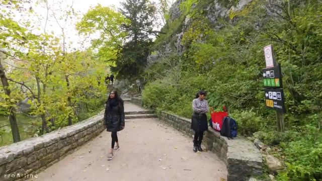 پیاده‌ روی آرامش‌ بخش در پارک‌ های ملی KRKA و دریاچه‌ Plitvice در پاییز