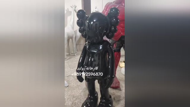 مجسمه کاوز فایبرگلاس: هنر مدرن با دوام و زیبایی