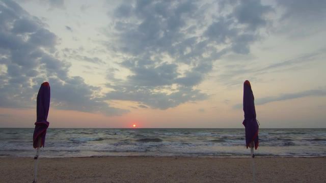 طلوع خورشید بر فراز دریای آزوف اوکراین - ویدیوی آرامش در طبیعت 4K
