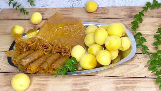 طرز تهيه لواشك زردالوى خانگى و سالم و تميز