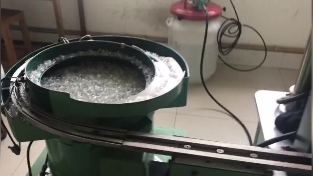 طراحی ، تولید و نصب فیدر  ارتعاشی کاسه ای (دستگاه مرتب کن قطعات فلزی)