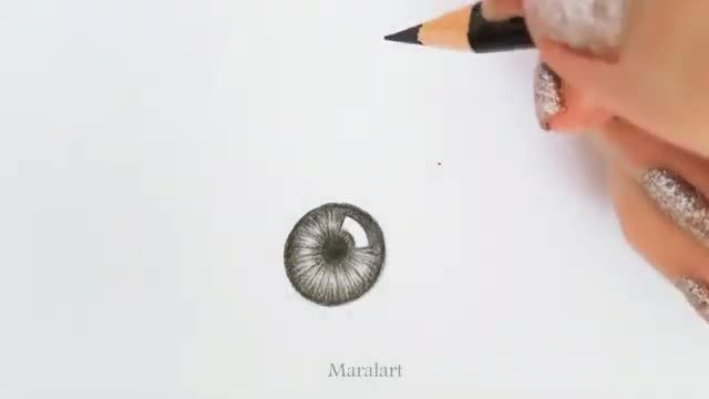 آموزش 0 تا 100 نقاشی سیاه قلم : طراحی و سایه زدن عنبیه با مداد و محو کن