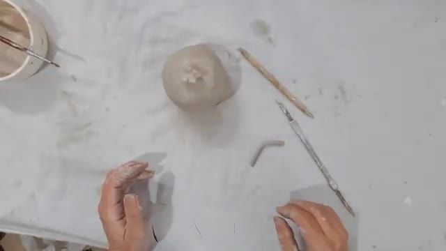 آموزش سفالگری با دست بدون چرخ : ساخت انار سرامیکی