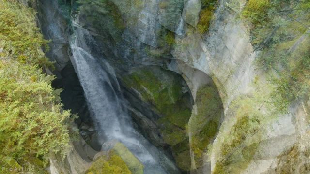 8 ساعت صدای آرام آبشار برای خواب و مطالعه | صداهای آرامش بخش آبشار کانیون