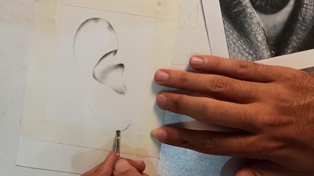 آموزش نقاشی سیاه قلم - طراحی گوش هایپررئال (قسمت اول)