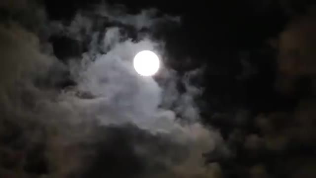 ویدیوی ماه کامل HD | استوک فوتیج رایگان