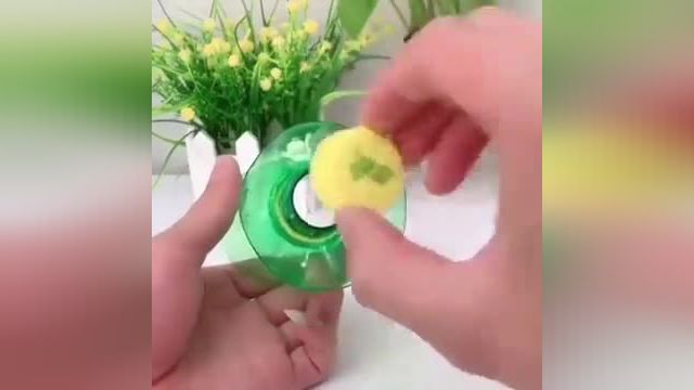 نحوه ساخت  گلدان از بطری آب پلاستیکی