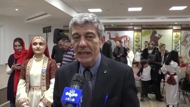‫استقبال دانش اموزان ایتالیایی از اجرای نقالی و شاهنامه خوانی کودکان ایرانی‬‎