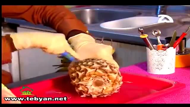 ‫آموزش تزیین آناناس به شکل طوطی - بخش 1‬‎