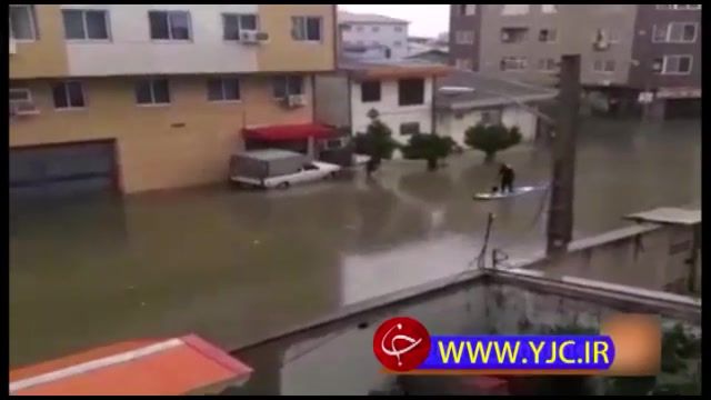 بارش شدید باران و قایق‌سواری در خیابان‌ بندر انزلی!