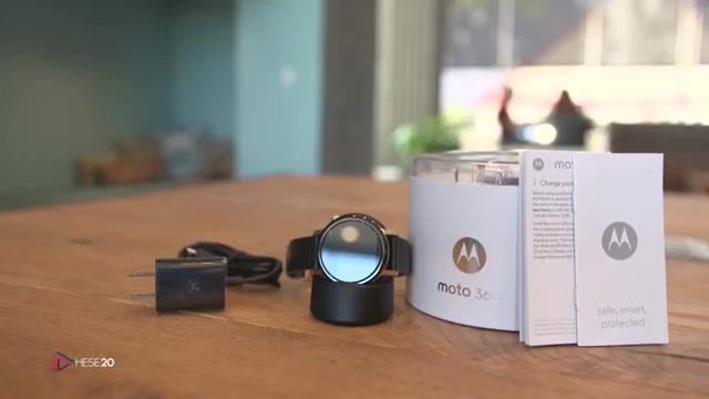 نقد و بررسی ویدیویی نسل دوم ساعت هوشمند Motorola Moto 360
