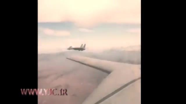 مانور عالی خلبان ایرانی با هواپیمای جنگنده F-14