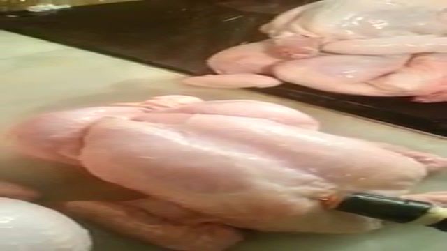 کلاهبرداری با تزریق آب به مرغ برای افزایش وزن