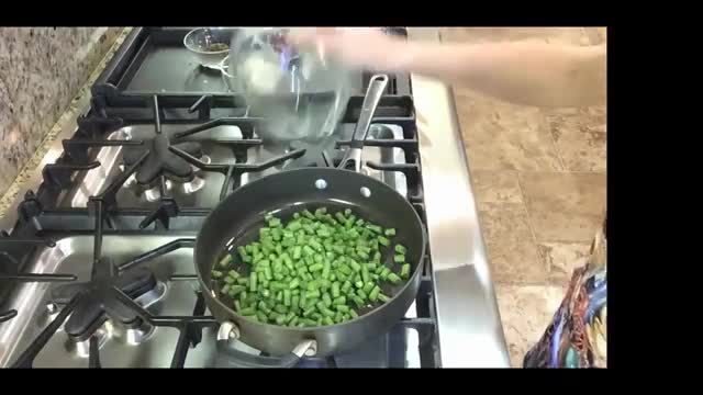 Vegetarian Green Bean Rice with Tarragon لوبیا پلو گیاهی با ترخون