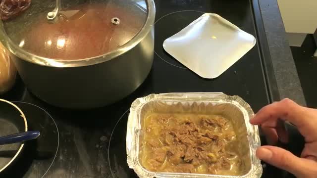 How To Make Simple Food In Rice Cooker - آموزش پخت گوشت و برنج در پلوپز