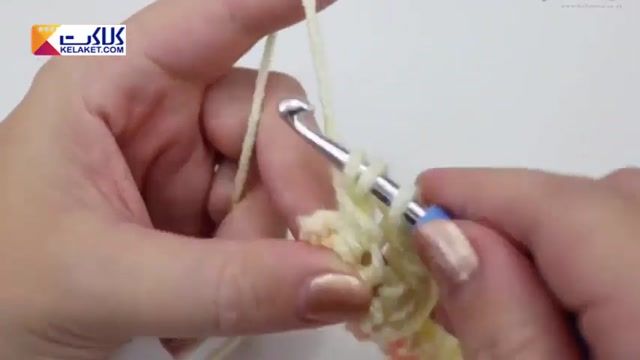 آموزش بافتن یک مچ بند برای گرم نگه داشتن مچ دست در برابر سرما با هنر قلاب بافی 