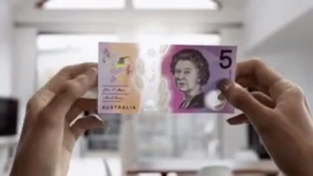 ‫ویژگی های جالب اسکناس های جدید 5 دلاری استرالیا‬‎