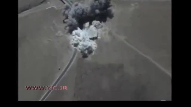 لحظه انهدام خودروهای داعش توسط جنگنده‌های روسی در سلمیه