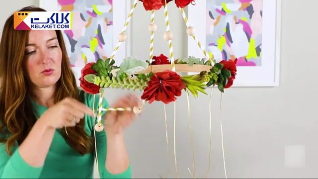 آموزش درست کردن یک آویز تزیینی زیبا با استفاده از گل های کاغذی