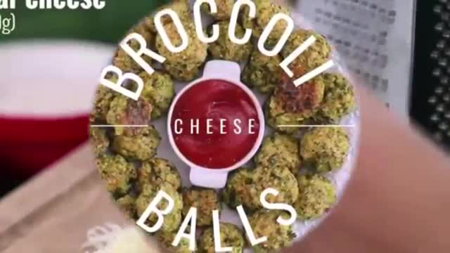 ‫توپ های بروکلی و پنیر به سبکی ساده‬‎