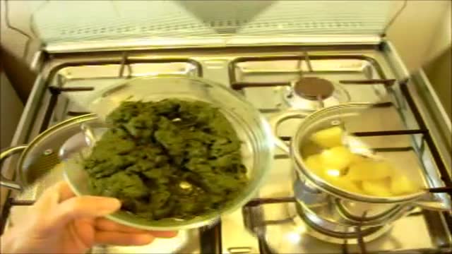 ‫دیپ اسفناج و سیب‌زمینی Spinach and potato dip‬‎