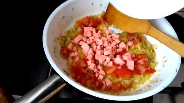 Sausage with egg onions سوسیس  با رومی و پیاز و تخم - 2 ویدیو در 1 فلم