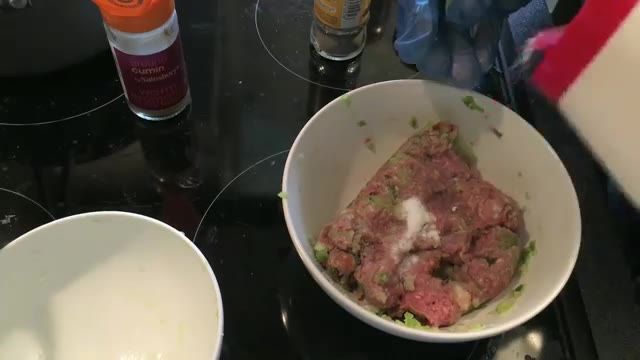 How To Make Pan Kebab - آموزش درست کردن کباب تابه ای در سه سوت