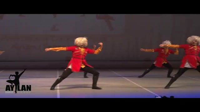فینال مسابقات رقص فولکلوریک روسیه و درخشش گروه رقص آذری آیلان تهران