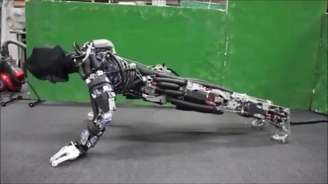 ربات‌هایی که مانند انسان عرق می کنند!