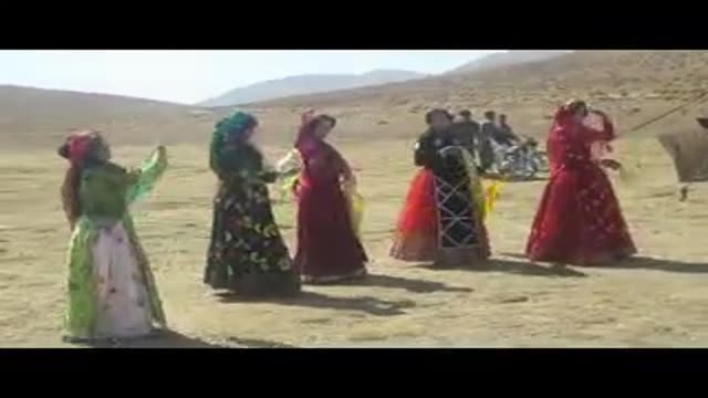 ‫رقص زنان عشایر‬‎