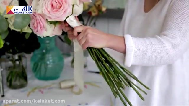 آموزش درست کردن دسته گل رز برای دسته گل عروس و گذاشن داخل گلدان 