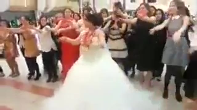 اشکنان دوربین رقص عروس و داماد بسیار زیبا rags