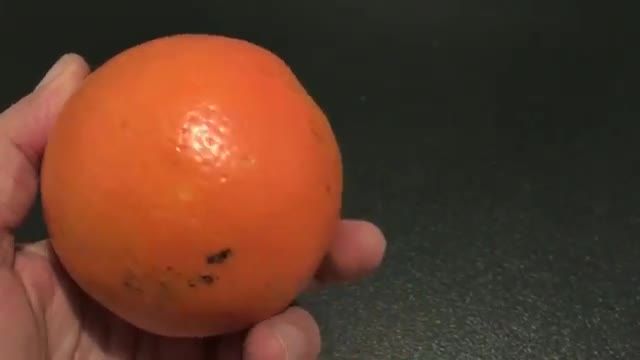 How To Peel An Orange - آسانترین راه پوست کندن پرتقال