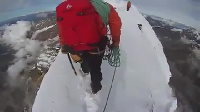 ‫خطرناک ترین و پرهیجان ترین کوهنوردی !‬‎