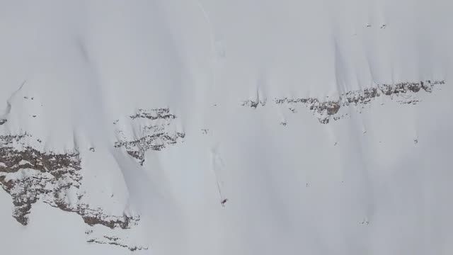 اسکی کردن در ارتفاعات کوهستان