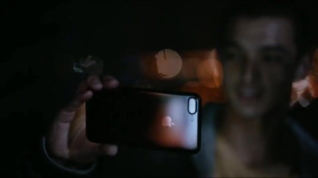 تیزر جذاب تبلیغاتی اپل برای دوربین آیفون7 - جادوی نیمه‌شب...