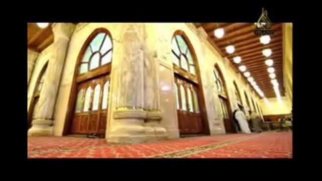 حضرت استاد در مسجد کوفه