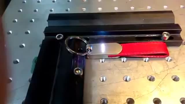 چاپ لیزر روی جاسوییچی 