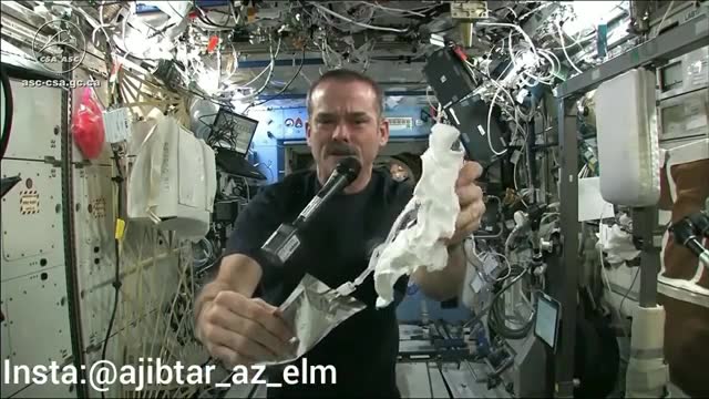 واکنش آب بر روی پارچه در ایستگاه فضایی - پارت اول