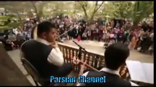 ‫اجرای ترانه خاطره انگیز گیلکی "حلیمه" در لاهیجان ( کاری از گروه هنری سنت )‬‎