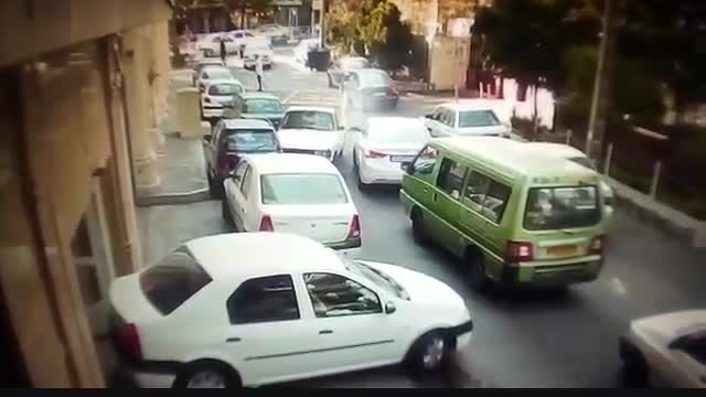 ‫راننده روانی در ایران. Crazy driver in iran‬‎