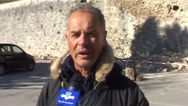 ‫اواره شدن 30 هزار نفر در زلزله ایتالیا‬‎