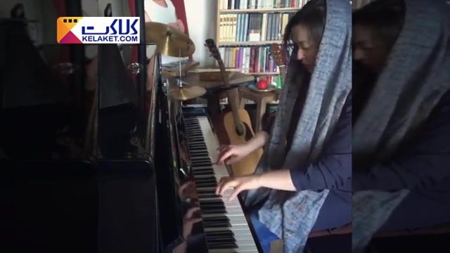 ویدیویی از پیانو نواختن مهراوه شریفی نیا