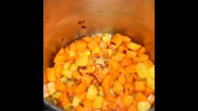 Velouté de potiron           سوپ کدوحلوای اشتهاآور پاییزی