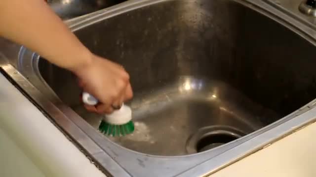 نحوه پاک کردن سینک ظرفشویی - akhavaniran.com/3-a