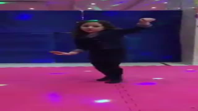 ‫رقص زیبای دختر خانم ناز ایرونی
Beautiful dance of beautiful Iranian girl‬‎
