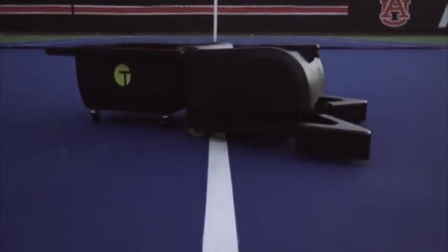 ابتکار جالب علم رباتیک,ساخت ربات توپ جمع کن در زمین تنیس
