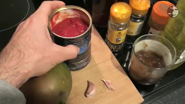 How To Make Mango Pickle - آموزش درست کردن ترشی انبه