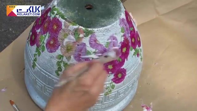 آموزش تزیین گلدان با استفاده از هنر دکوپاژ 